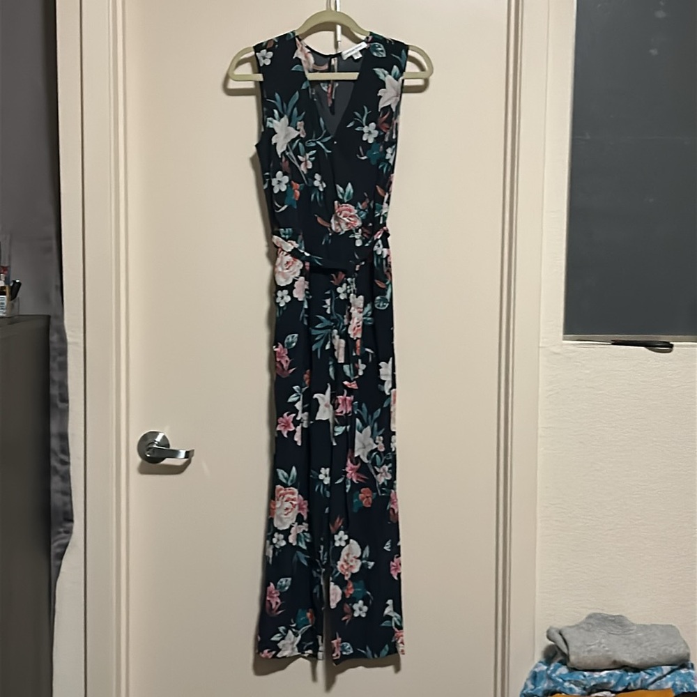Amour Vert Floral Jumpsuit Medium
